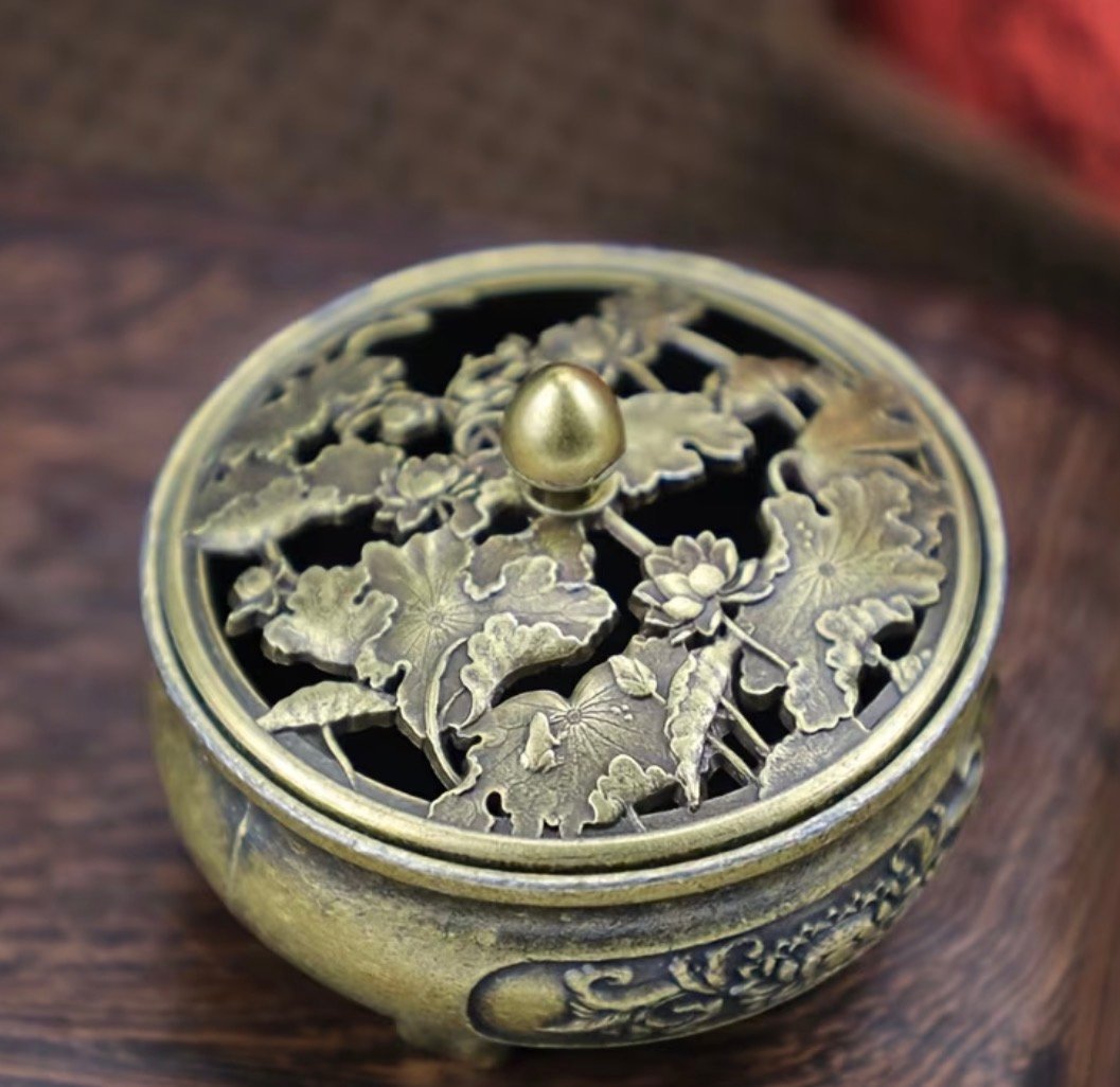Compact Elegant Metal Incense Burner Small, Decorative Holder for tablets,Home Fragrance, Bakhoor,Meditation&Aromatherapy