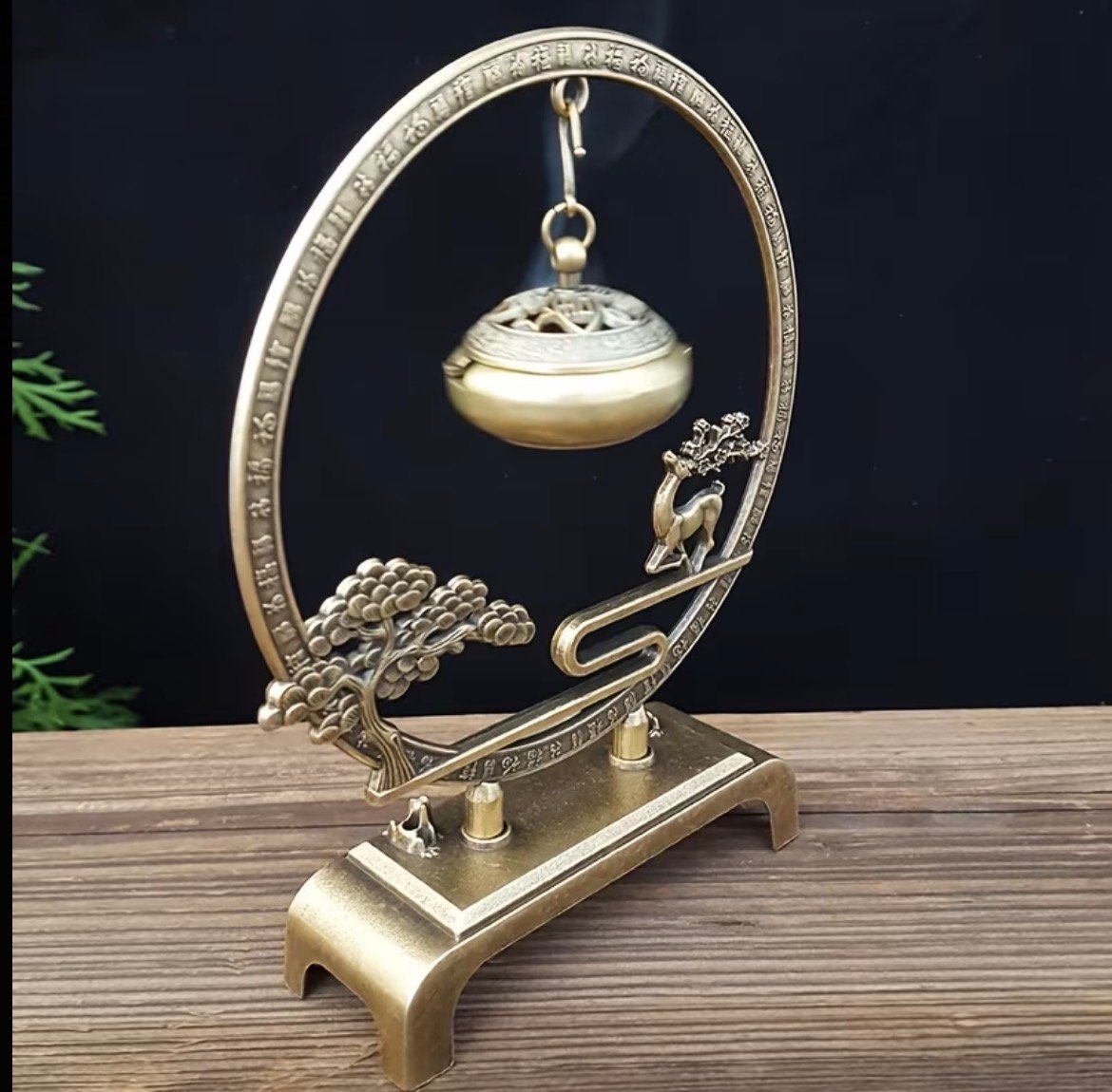Elegant Metal Incense Burner Circle, Decorative Holder for Sticks & Cones, Ash Catcher for Home Fragrance, Bakhoor, Meditation & Aromatherapy