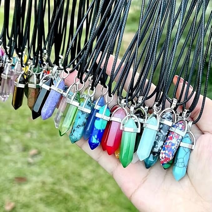 7 Chakra Bracelet & Pendant Necklace Set – Natural Lava Rock Diffuser Bracelet & Natural stone Chakra Necklace(Random Color) – Healing Crystal Jewelry for Anxiety Relief, Meditation